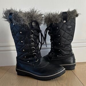 Sorel Joan of Arctic Winter Boots with Faux Fur Cuff - Size 8.5